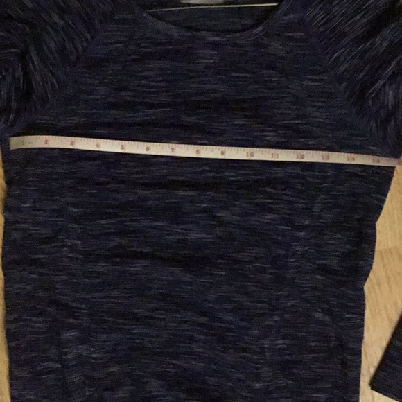 Athleta galaxy blue long sleeve rutched top - Picture 7 of 8